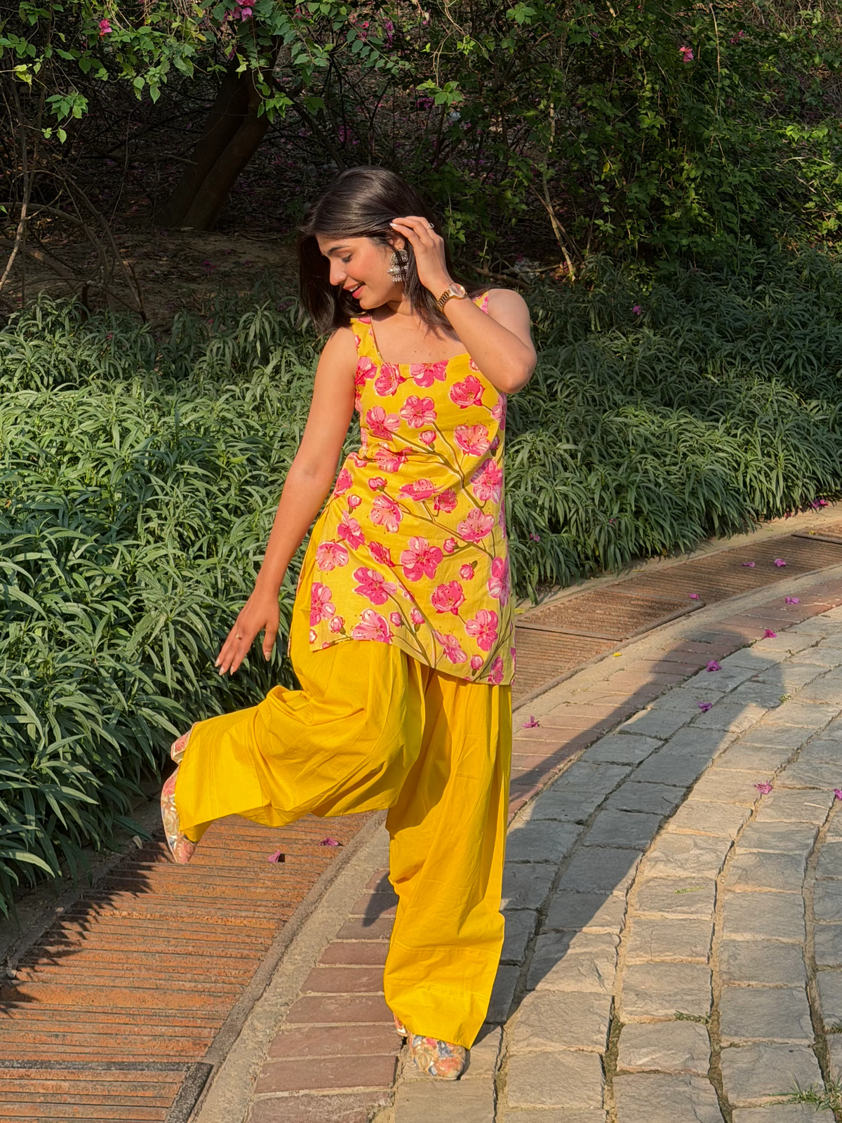 Basanti Farshi Set