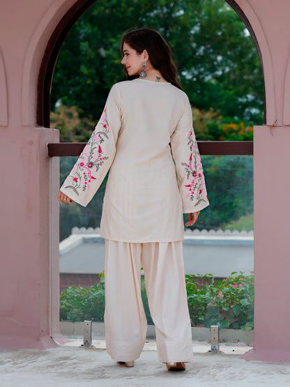 Lahriya Suit Set
