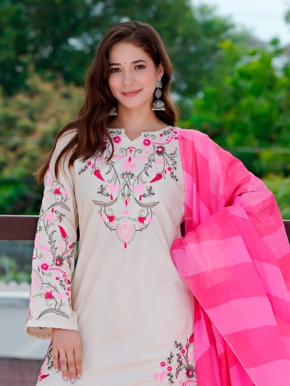 Lahriya Suit Set
