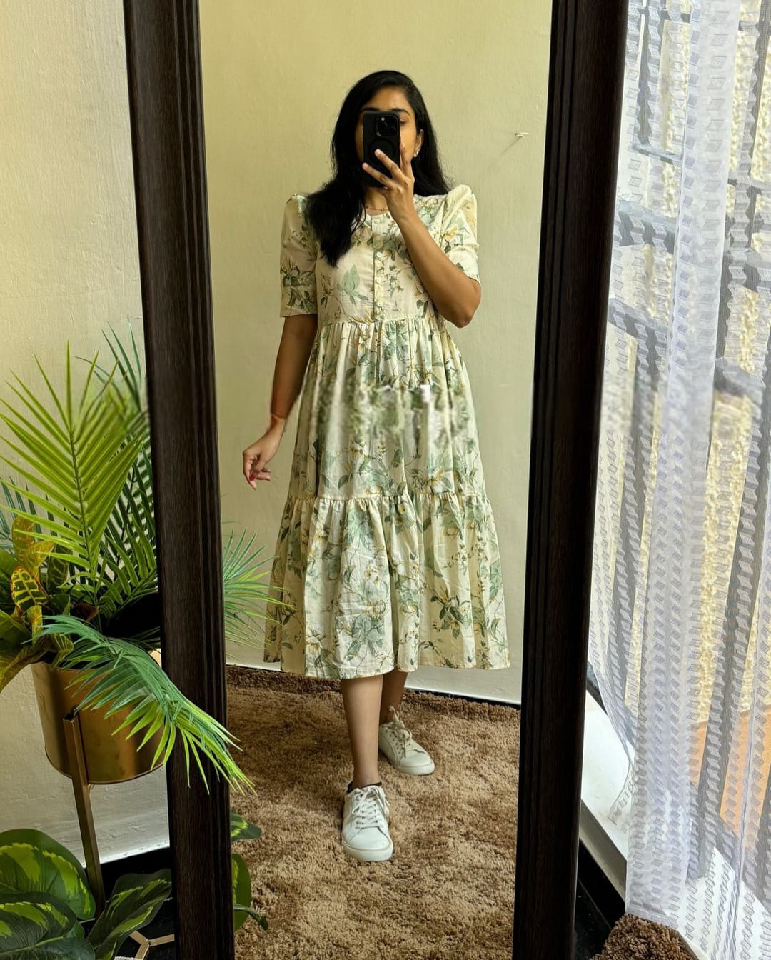 Cool colour and fabric meternity friendly gown