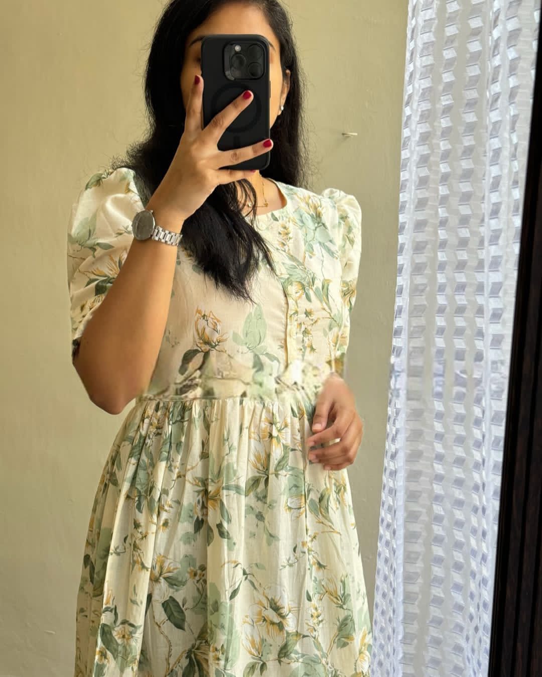 Cool colour and fabric meternity friendly gown